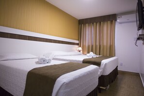 Classic Triple Room, 1 Bedroom | Minibar, individually furnished, desk, laptop workspace - Hotel Vivere Cataratas (Foz do Iguaçu)