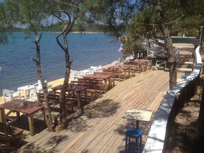 Breakfast, lunch, dinner served; Turkish cuisine