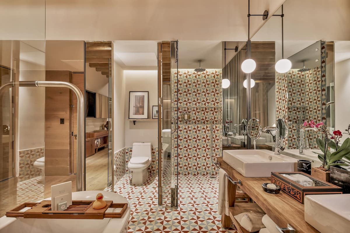 separate bathtub and shower, deep-soaking bathtub, rainfall showerhead