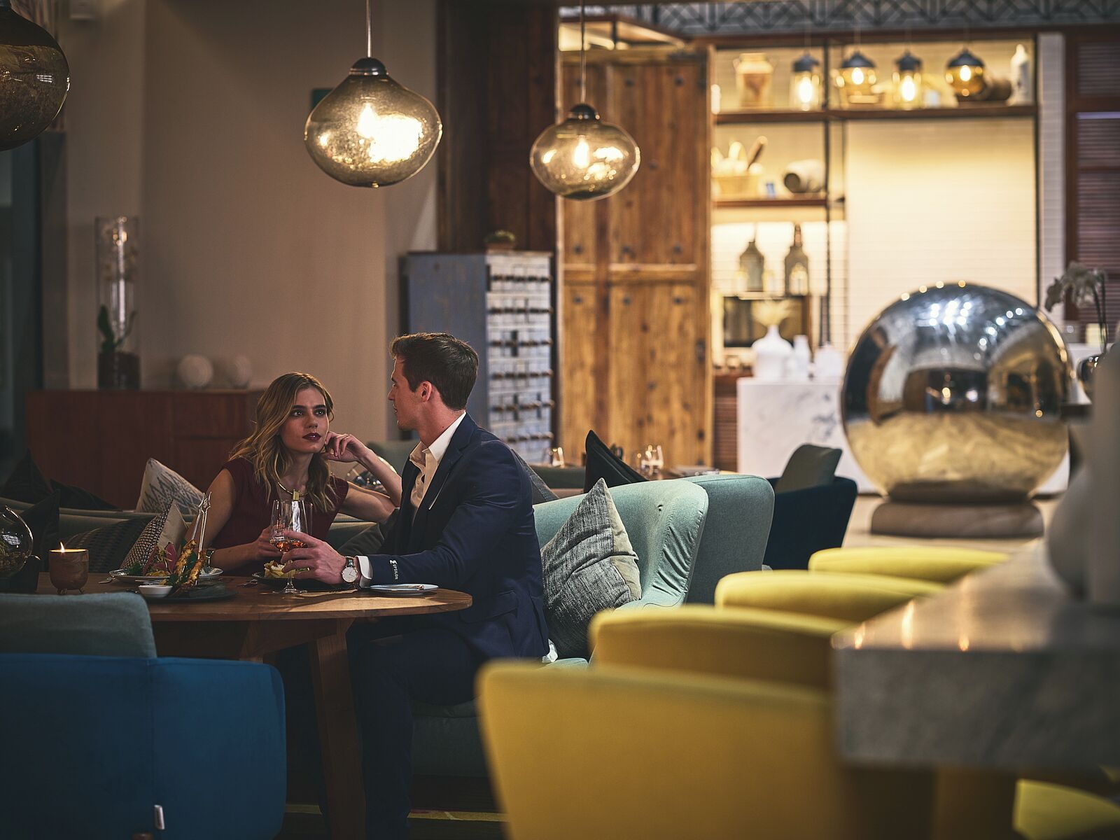 3 restaurants, breakfast, lunch, dinner served; asian cuisine