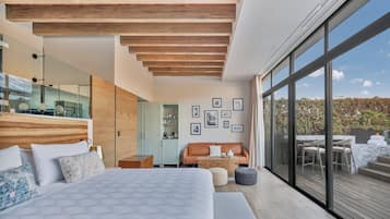 Suite, 1 King Bed, Hot Tub (Aqua Suite, Private Terrace) | Egyptian cotton sheets, premium bedding, down comforters, pillowtop beds