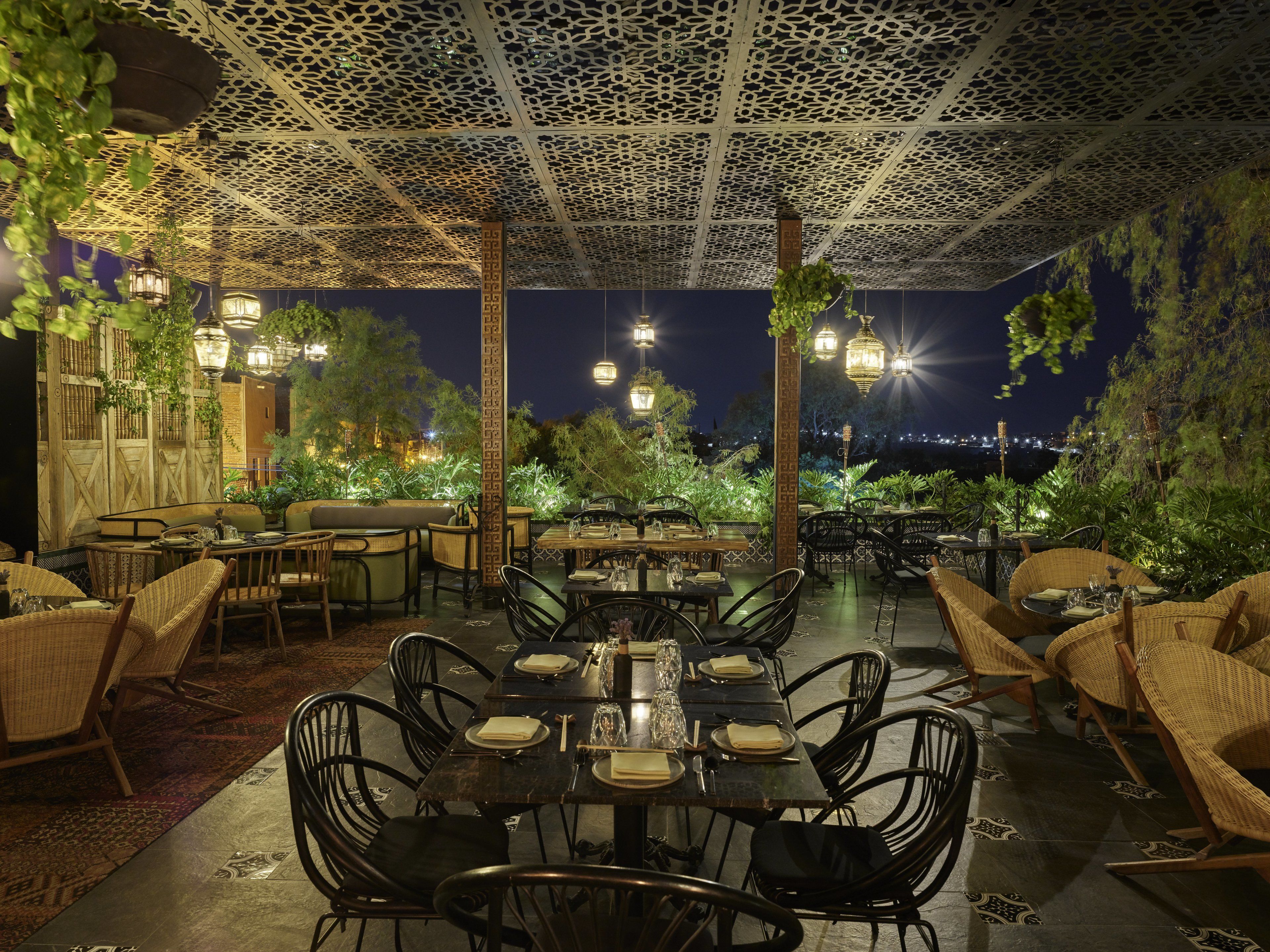 3 restaurantes; se sirven desayunos, comidas, cenas y brunch