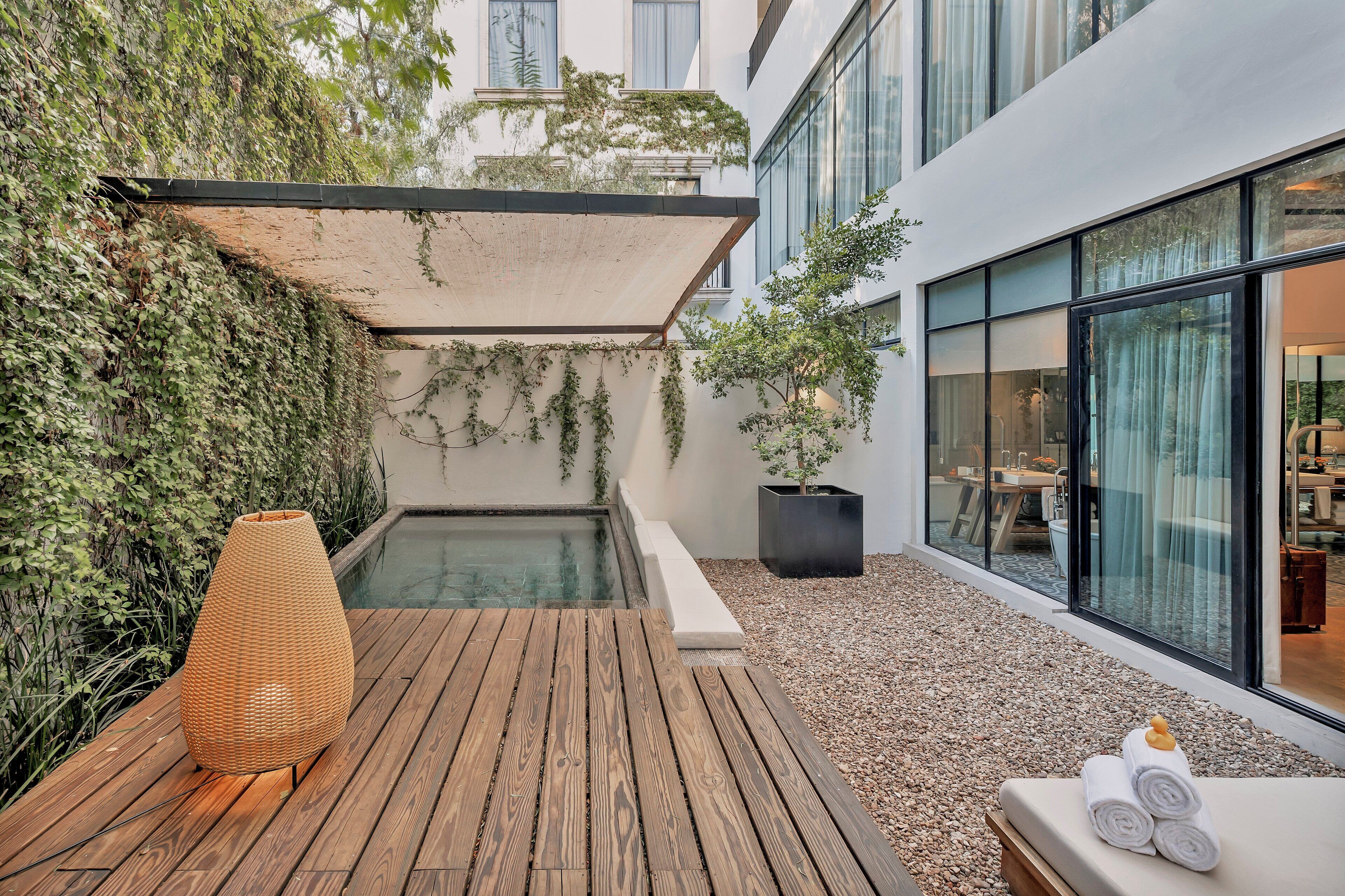 Suite, 1 cama de matrimonio grande, piscina privada (Zen) | Sábanas de algodón egipcio y ropa de cama de alta calidad