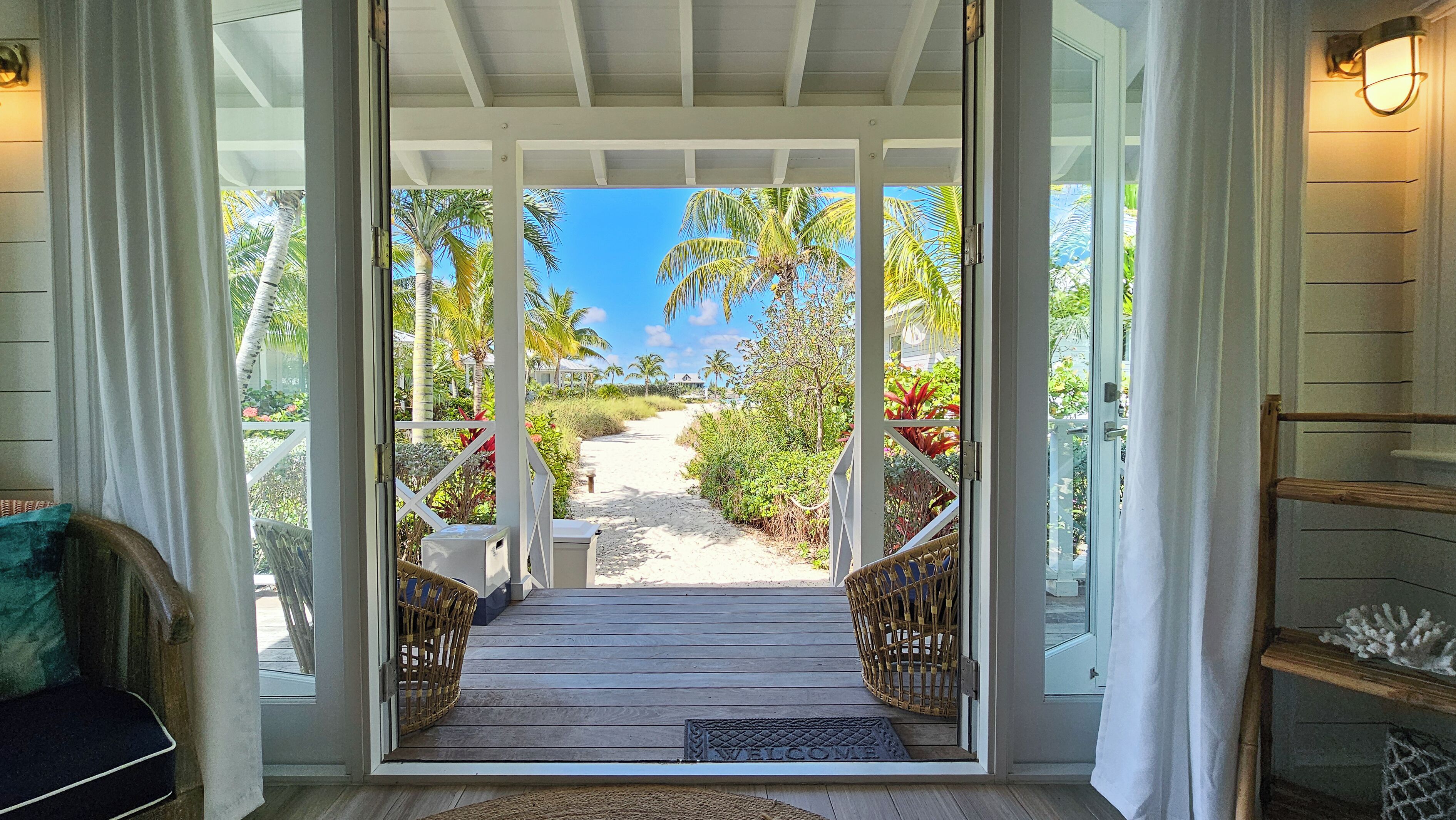 bungalow, 1 king bed, ocean view | balcony view