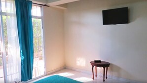 基本公寓 | 2 間臥室、高級寢具、熨斗/熨衣板、折疊床/加床