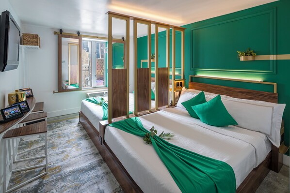 Habitación Elite, 2 camas de matrimonio (Smoke Free) | Ropa de cama de alta calidad, caja fuerte, cortinas opacas