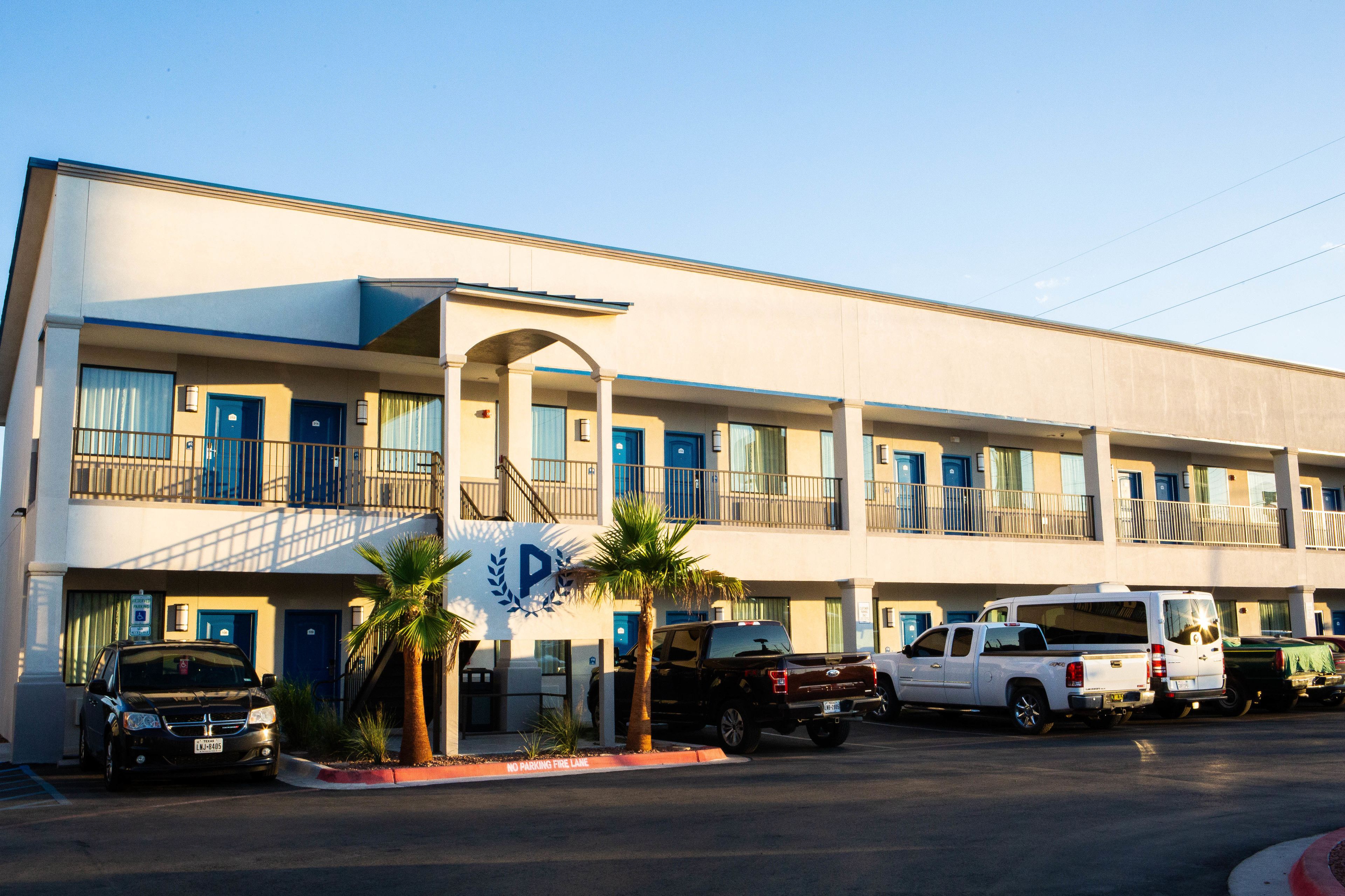 Photo - Palace Inn