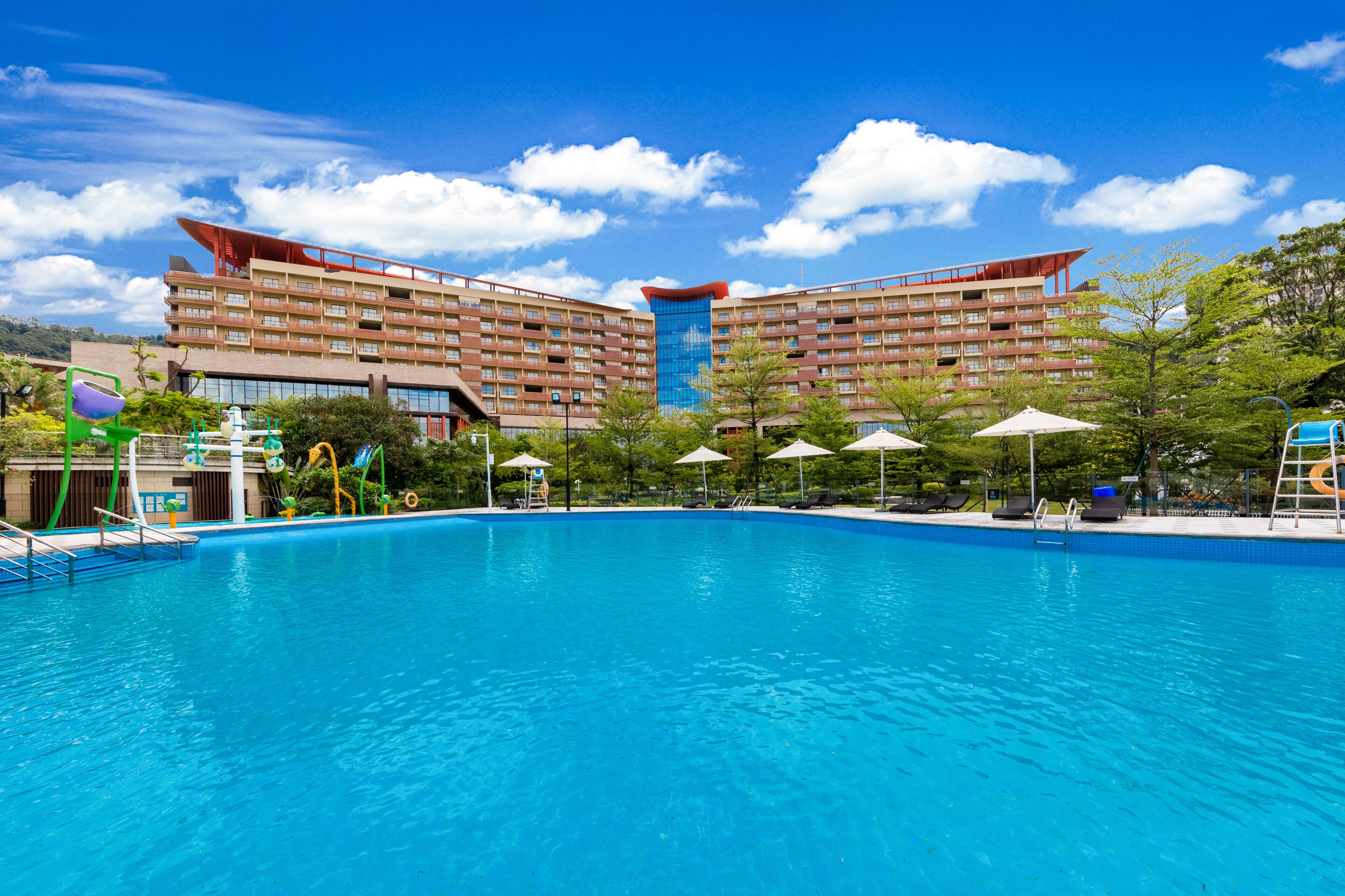 Innenpool, Außenpool