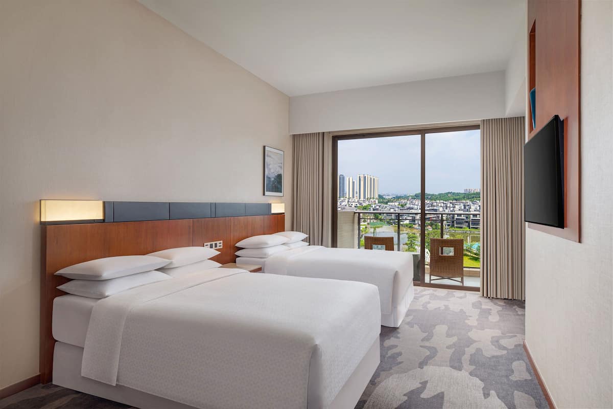 Room, 2 Double Beds, Balcony, Garden View (View)