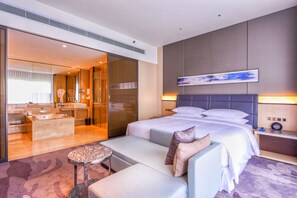 Ropa de cama de alta calidad y camas con pillow-top