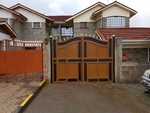 ทางเข้าที่พัก