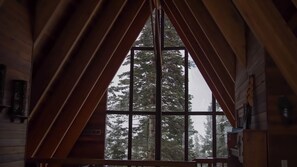 Cabin, 4 Bedrooms | Free WiFi
