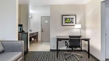 Basic Suite, 1 King Bed, Non Smoking