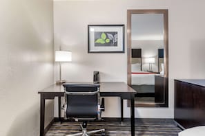 1 bedroom, premium bedding, pillowtop beds, blackout drapes