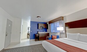 Basic Suite, 1 King Bed, Non Smoking