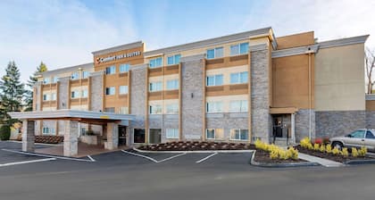 Comfort Inn & Suites Tigard near Washington Square