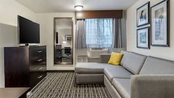 Basic Suite, 1 King Bed, Non Smoking