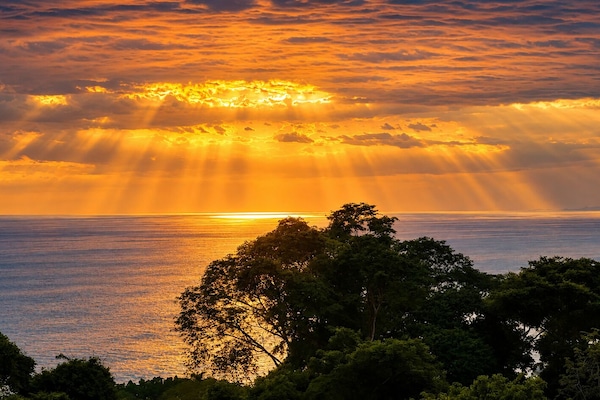 God's Eye upon Mal Pais