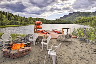 Lodge 88: Lakefront, Dock, Boats & Wildlife