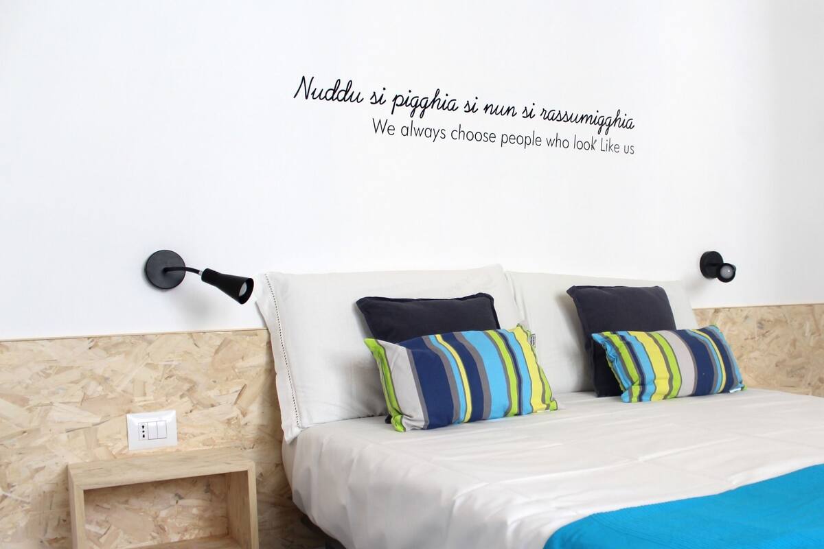 Triple Room | Desk, soundproofing, free WiFi, bed sheets