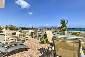 Outdoor dining - Oceanside Vega Baja Beach House Paradise w/ Views! (Vega Baja)