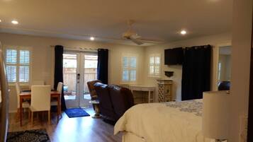 Iron/ironing board, free WiFi, bed sheets