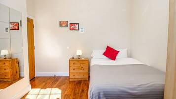 1 Schlafzimmer, Bügeleisen/Bügelbrett, WLAN