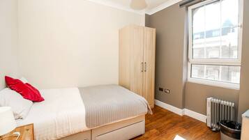 1 Schlafzimmer, Bügeleisen/Bügelbrett, WLAN