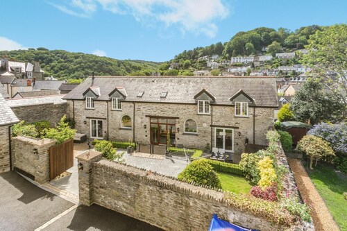4 Bed in Lynton (oc-stably)