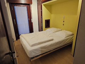 2 habitaciones, cuna de viaje y wifi gratis 