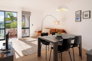 TV - Varandas do Funchal I, city vacations. (Funchal)