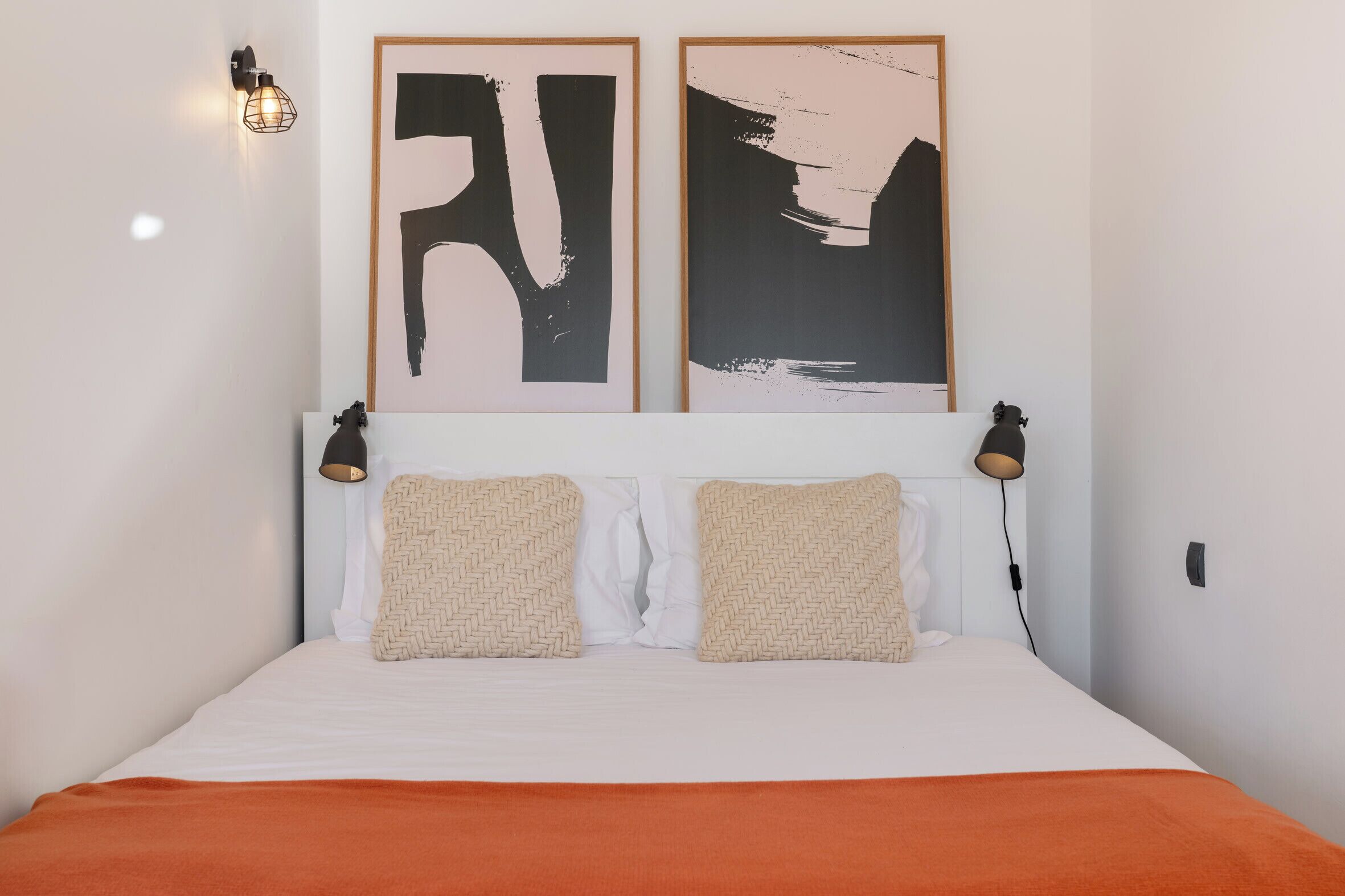 1 slaapkamer, een strijkplank/strijkijzer, wifi, beddengoed