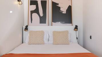 1 slaapkamer, een strijkplank/strijkijzer, wifi, beddengoed