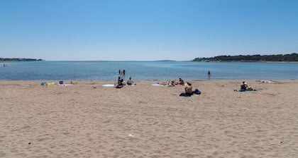 Apt. Kristina Ă 400 m de la plage de sable + climatisation + WiFi+lave-vaisselle