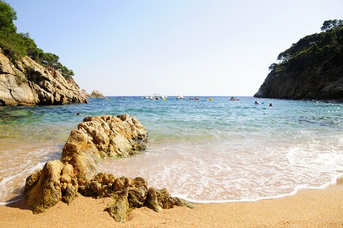 BEST OFFER! few minutes Beach, Pool + Free Wifi 5G+ Parking