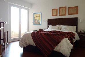 2 slaapkamers, een kluis op de kamer, een strijkplank/strijkijzer