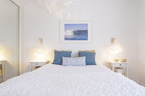 2 chambres, fer et planche à repasser, Wi-Fi, draps fournis