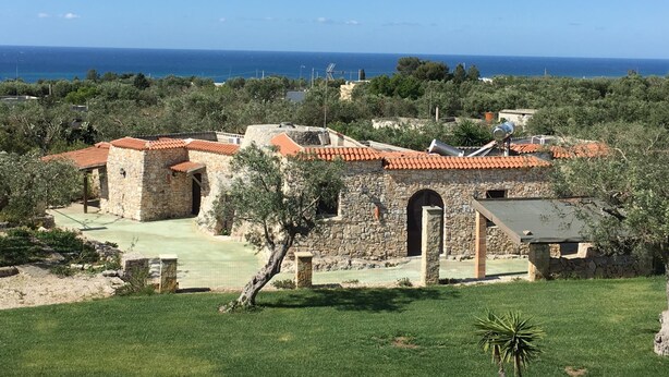 Exterior - Trullo Sage by LoveSud (Pescoluse)