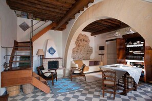 TV, fireplace, DVD player - Charming house with shared pool - Titi (Buseto Palizzolo)