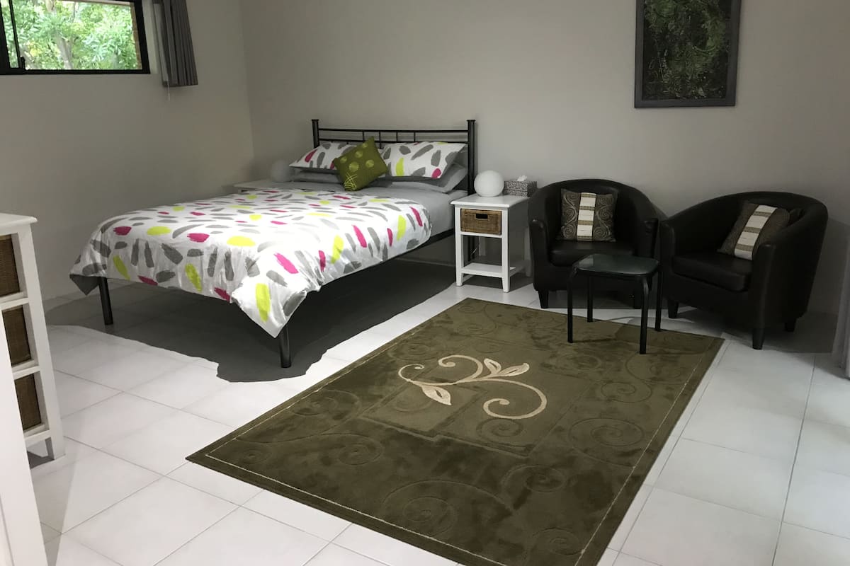 Egyptian cotton sheets, premium bedding, individually decorated