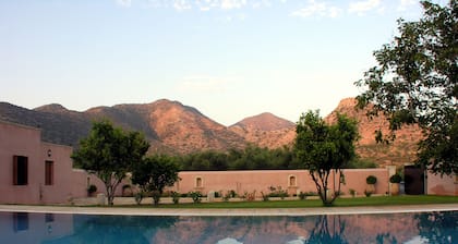 Luxuriöse Landvilla mit eigenem privaten Pool & spektakulÀrem Ausblick.