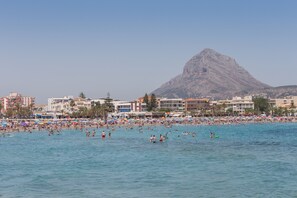 Vlak bij het strand