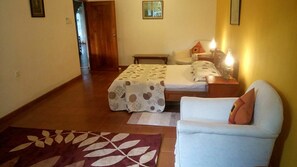 Family Room, Garden View, Garden Area | 1 bedroom, iron/ironing board, rollaway beds, bed sheets - Tea Leaf Retreat Peradeniya (Doluwa)