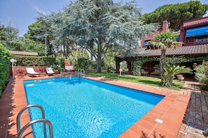 Piscine extérieure