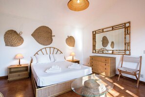 3 slaapkamers, een kluis op de kamer, een strijkplank/strijkijzer