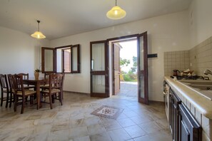 Fridge, oven