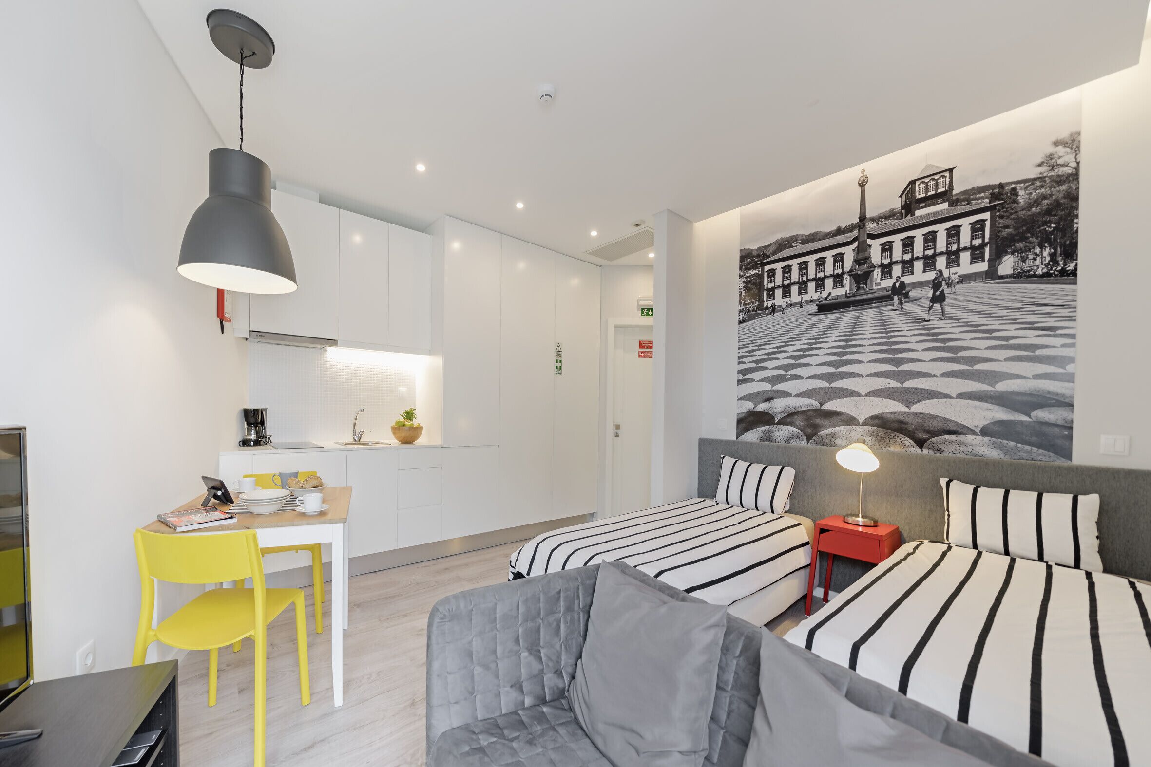 1 habitación, tabla de planchar con plancha, wifi y ropa de cama 