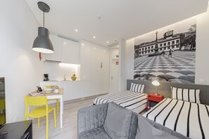 1 habitación, tabla de planchar con plancha, wifi y ropa de cama