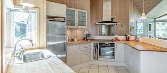 3 bedroom cozy home in Sjællands Odde