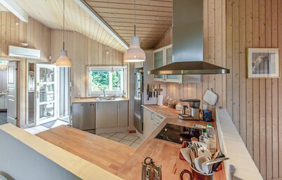 3 bedroom cozy home in Sjællands Odde